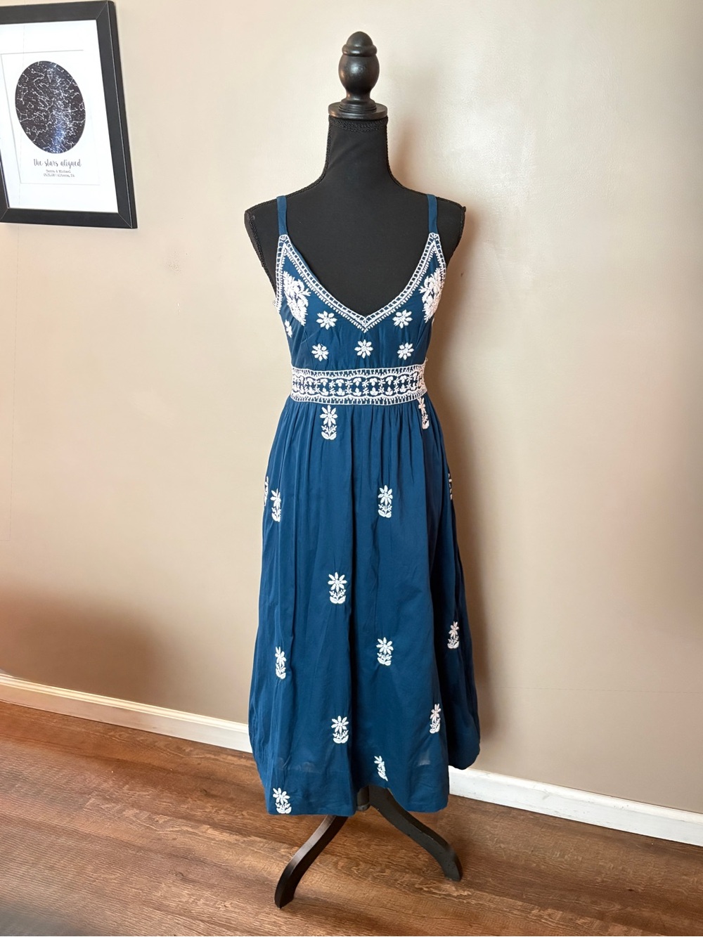 GRETCHEN SCOTT Fiesta Time smocked sundress embroidered blue white floral sz XS